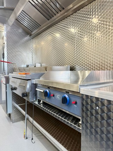 2015 food truck fully equipped - fully,